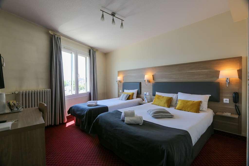 Brit Hotel Bleu Nuit Saintes Rum bild