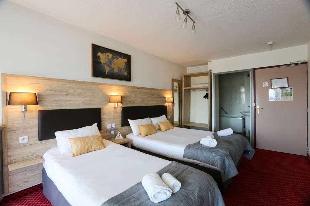 Brit Hotel Bleu Nuit Saintes Rum bild