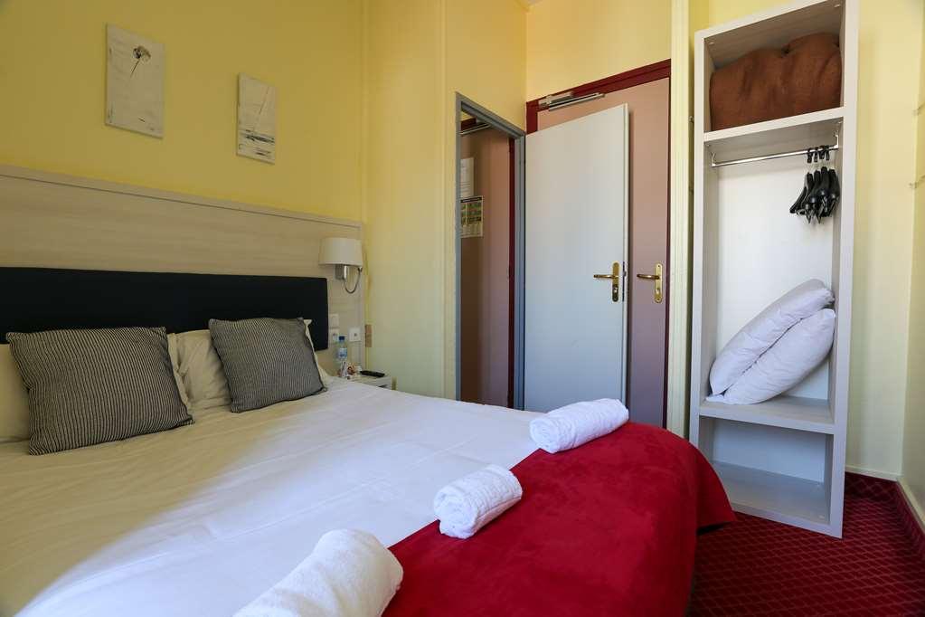 Brit Hotel Bleu Nuit Saintes Rum bild