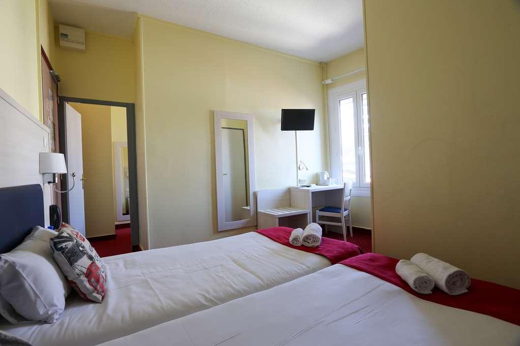 Brit Hotel Bleu Nuit Saintes Rum bild