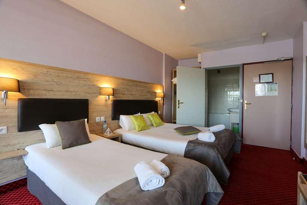 Brit Hotel Bleu Nuit Saintes Rum bild